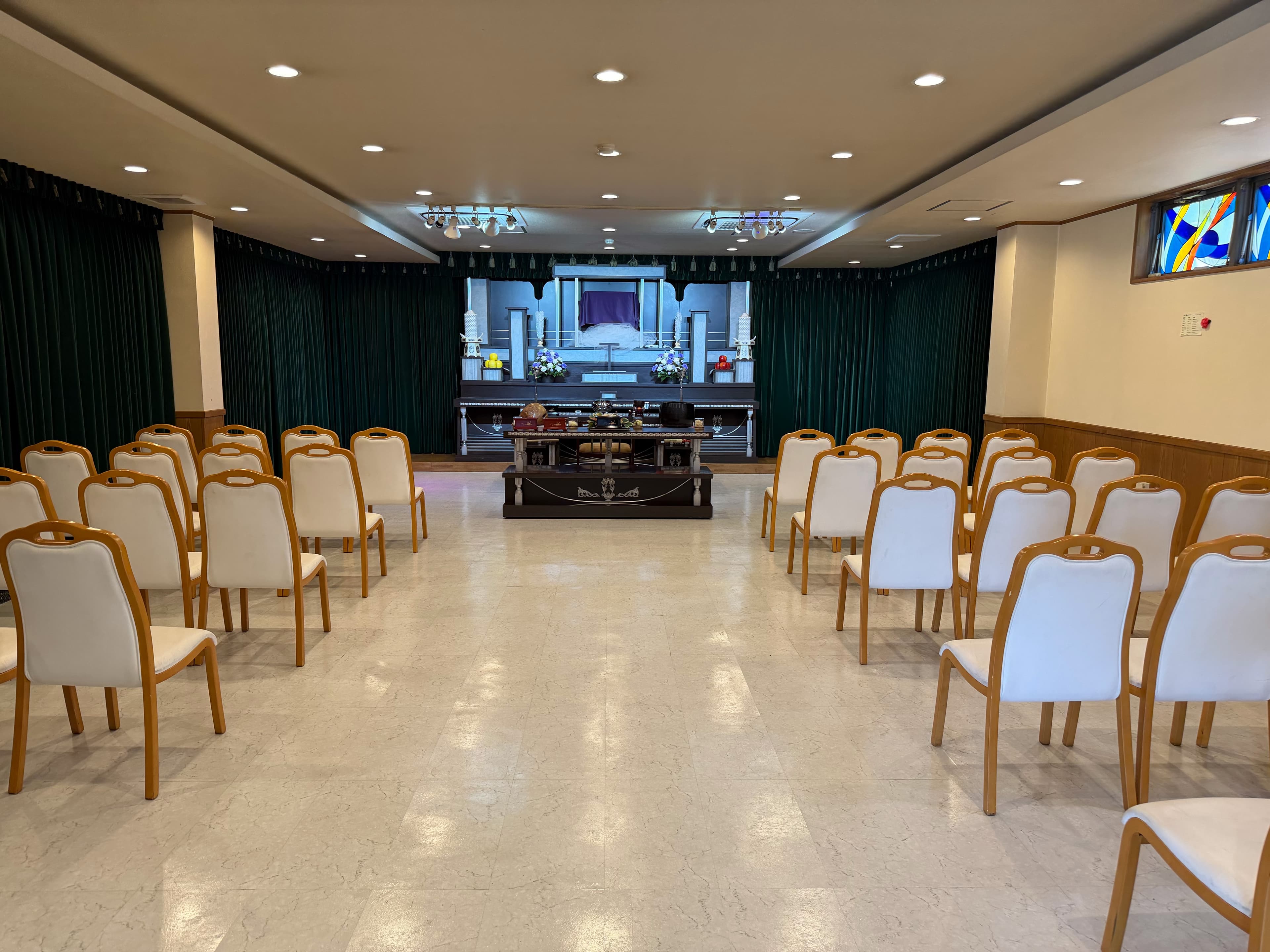 川口メモリアルホールの式場(家族葬から一般葬まで対応)